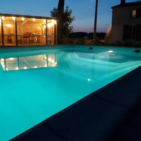 Ravissant Studio A La Ferme Avec Piscine *