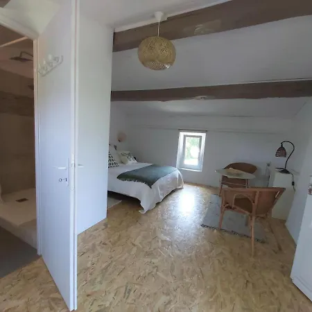 Farm stay Ravissant Studio A La Ferme Avec Piscine